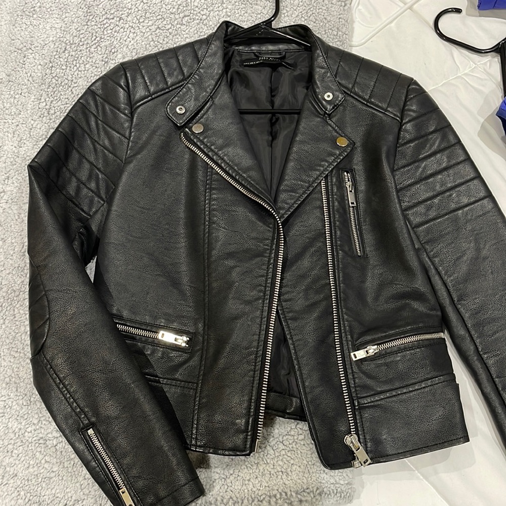 Zara Women’s leather jacket - small